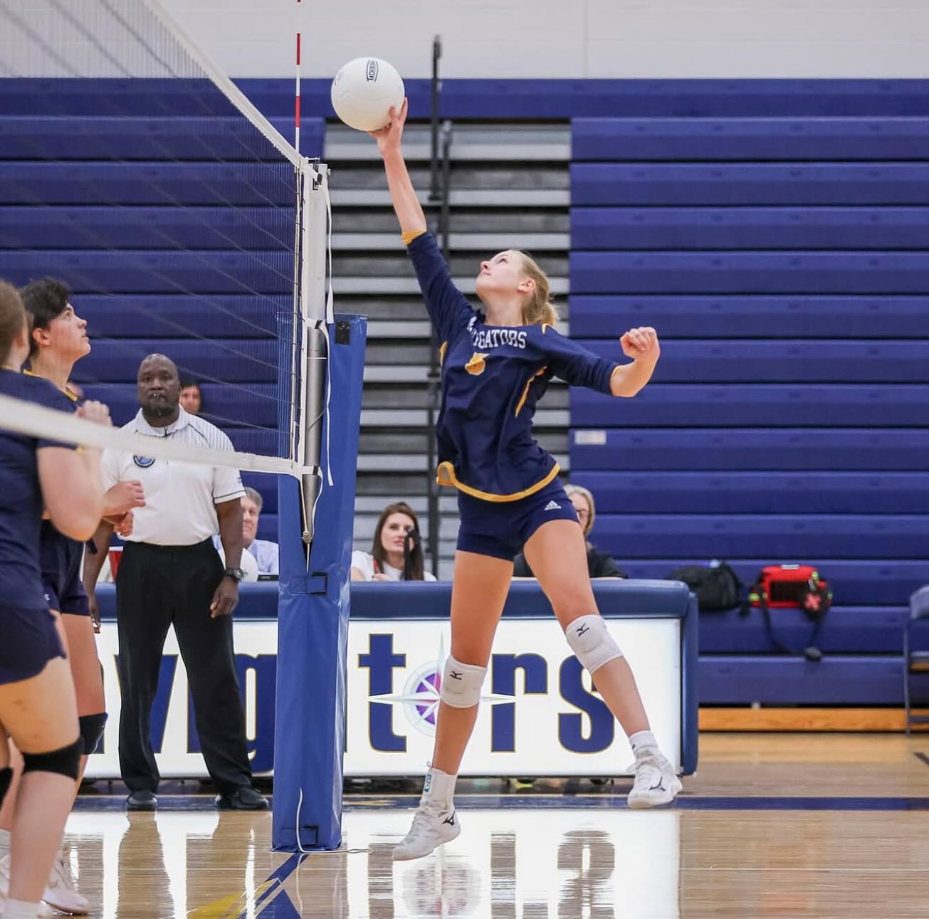 Throwback Thursday on Fall Sports! 🏃‍♀️🏈 ⚽️ 🎾🏐⛵️🏑 Next week we start Fall Varsity & JV Sport practices. Check in is at the Spencer Gym on Monday at 8:45am! Have you signed up yet? 🤔

#throwbackthursday #fallsports #hamptonroadsacademy